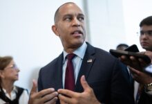 Jeffries quietly meets with Jared Kushner as House control hangs in balance: Report