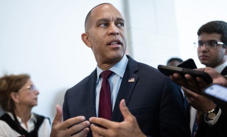 Jeffries quietly meets with Jared Kushner as House control hangs in balance: Report Jeffries quietly meets with Jared Kushner as House control hangs in balance: Report