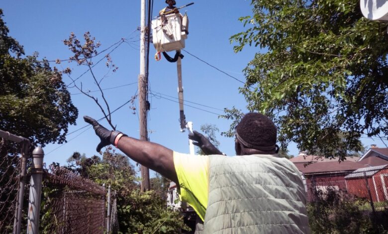 “Corporate greed”: Outraged Gary locals take aim at utility over prolonged blackout “Corporate greed”: Outraged Gary locals take aim at utility over prolonged blackout