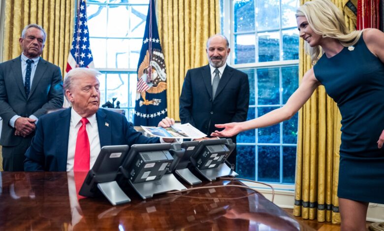 Natalie Harps’ Gushing Letters to Trump Paint a Disturbing Portrait of Their Dynamic Natalie Harps’ Gushing Letters to Trump Paint a Disturbing Portrait of Their Dynamic