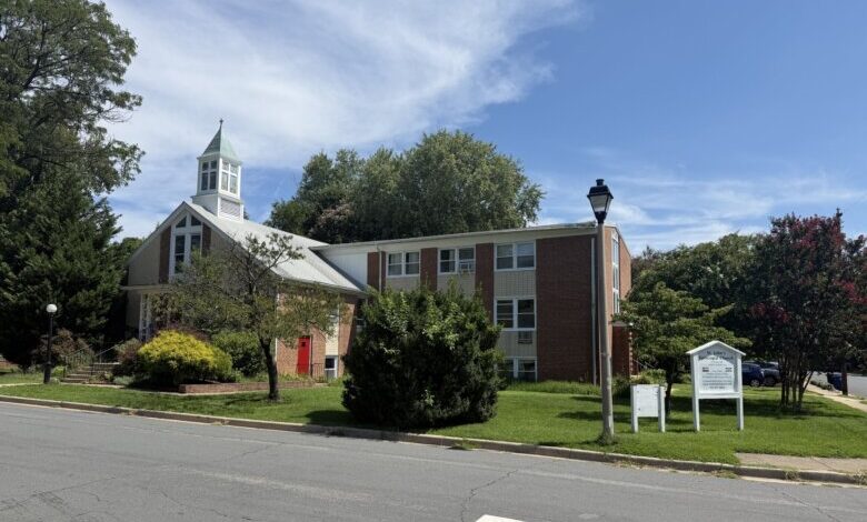 After 130 years, Arlington neighborhood bids farewell to episcopal church – WTOP News After 130 years, Arlington neighborhood bids farewell to episcopal church – WTOP News
