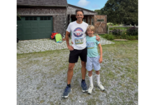 Seth Meyers runs Martha’s Vineyard road race with his son