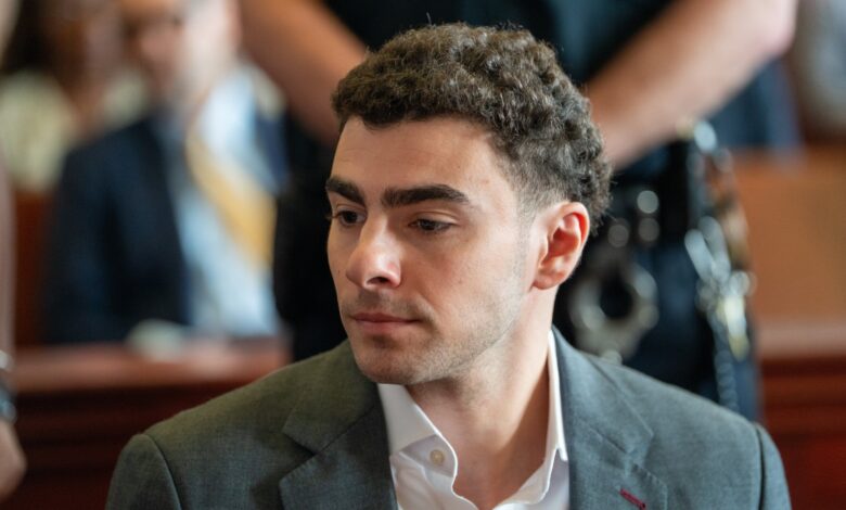 Luigi Mangione is set to appear in court for expected guilty plea in killing of UnitedHealthcare CEO – WTOP News