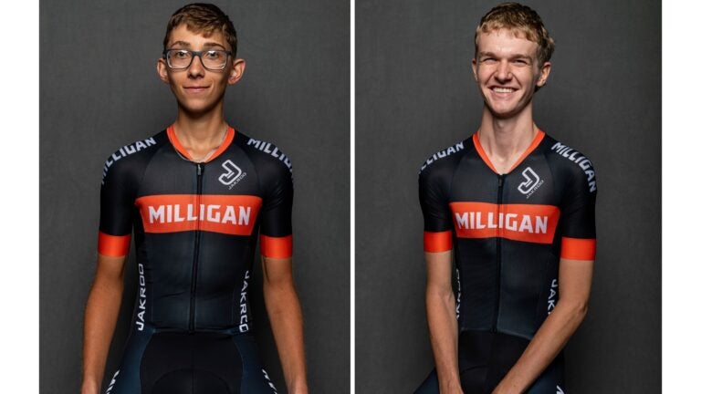 2 college cyclists killed and 7 injured in Tennessee car crash 2 college cyclists killed and 7 injured in Tennessee car crash