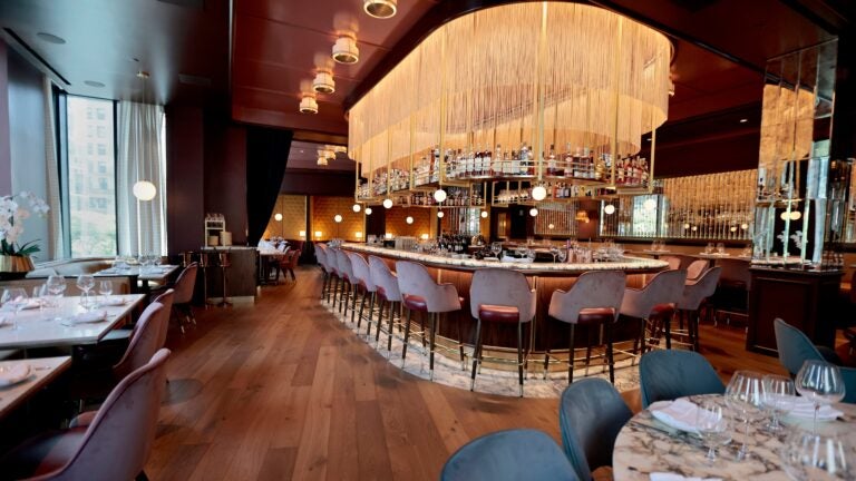 2 of the best hotel restaurants in America are in New England, according to USA Today readers