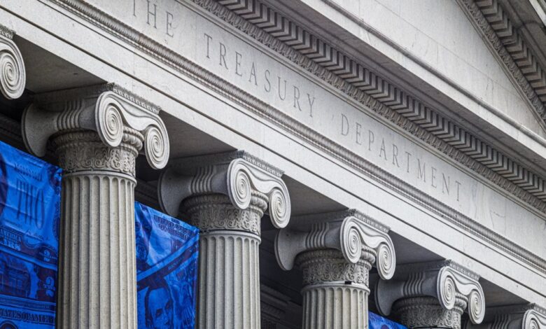 A flashing red light from the bond markets