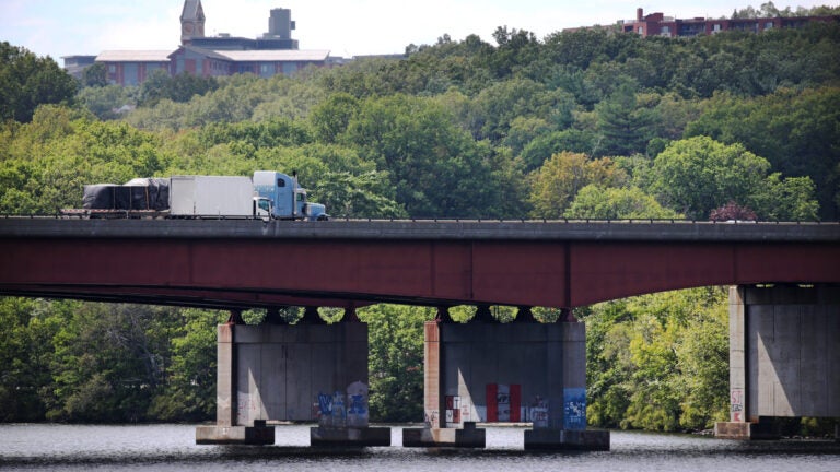 Body recovered from Lake Quinsigamond in Shrewsbury Body recovered from Lake Quinsigamond in Shrewsbury