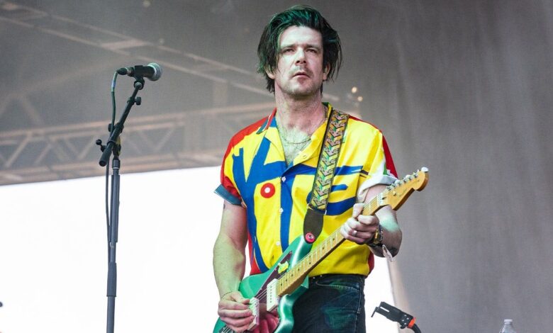 Rock star kicked off tour amid allegations of inappropriate messages with a minor Rock star kicked off tour amid allegations of inappropriate messages with a minor