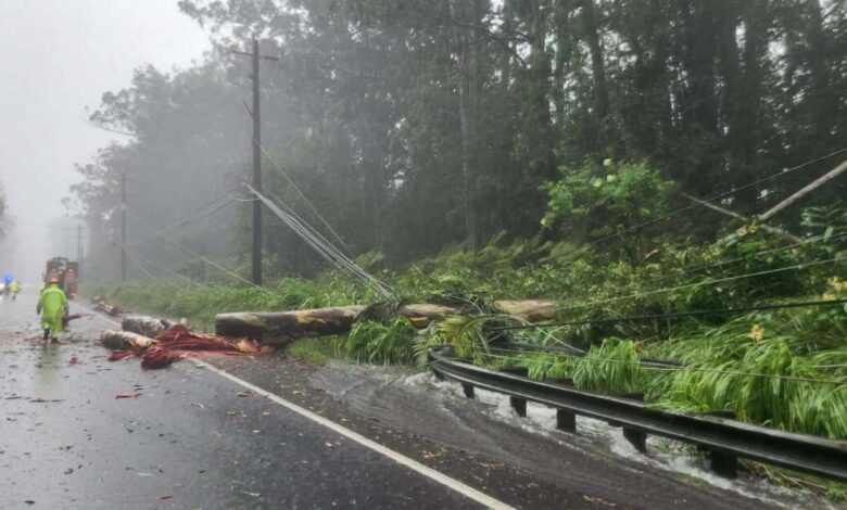 Hawaiʻi Island communities cut off by floods, road damage in wake of Lala