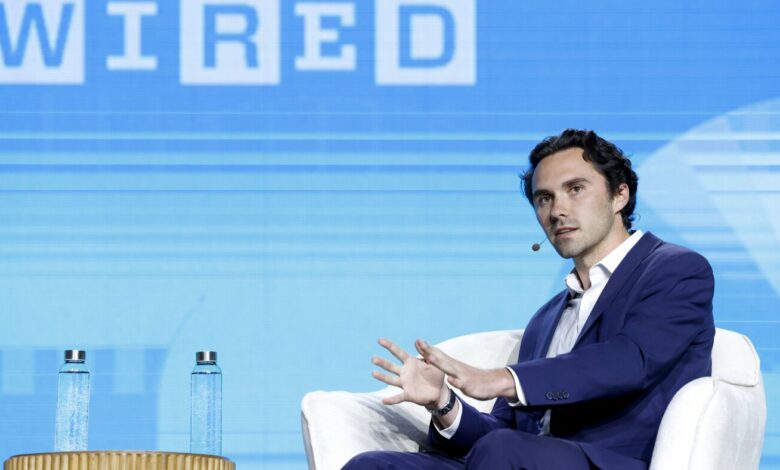 Progressive youth leader David Hogg calls for change in ‘geriatric’ Democratic Party Progressive youth leader David Hogg calls for change in ‘geriatric’ Democratic Party