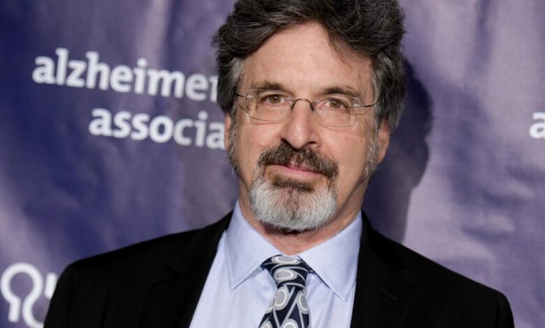 ‘Revenge of the Nerds’ star Robert Carradine’s family sues UCLA over his death ‘Revenge of the Nerds’ star Robert Carradine’s family sues UCLA over his death
