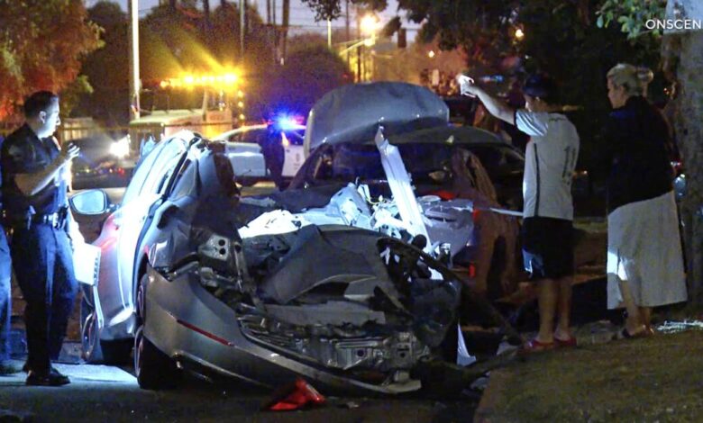 Driver fleeing police smashes into parked cars, shearing roof off a vehicle Driver fleeing police smashes into parked cars, shearing roof off a vehicle