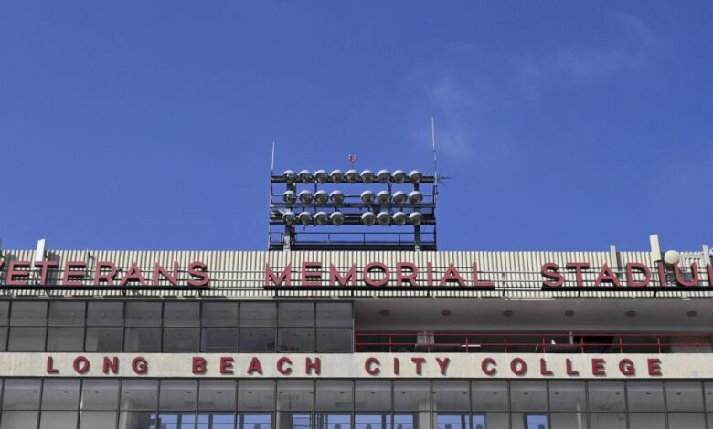 Veterans Stadium is about to be demolished for a new sports complex. What it meant to Long Beach Veterans Stadium is about to be demolished for a new sports complex. What it meant to Long Beach
