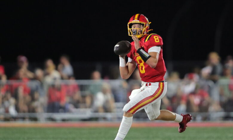 Overlooked Batavia QB Michael Vander Luitgaren throws 5 TDs in a statement win against Maine South