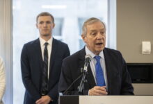 Lawmakers, advocates allege Chicago immigration court violated due process for minors handed removal orders