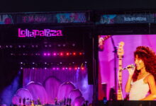 Review: Olivia Dean is ‘all about love’ in feel-good Lollapalooza performance