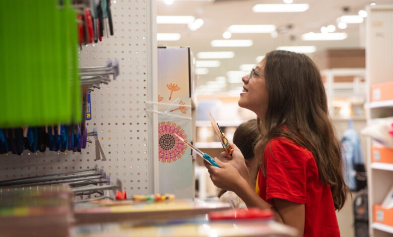 Chicago parents expect to outspend U.S. average on back-to-school supplies, survey shows