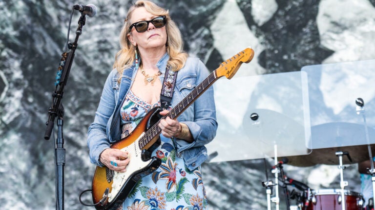 Her appendix behind her, blueswoman Susan Tedeschi is coming home