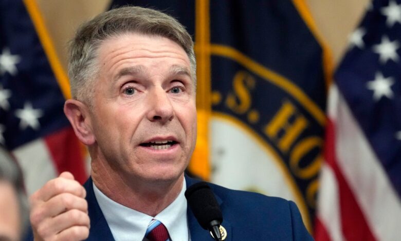 ‘I’m Gonna Try 1 More Time’: Journalist Can’t Get Straight Answer Out Of GOP Lawmaker About Campaigning With Trump
