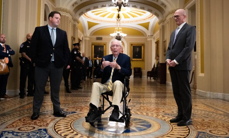 Sen. Mitch McConnell returns to Capitol Hill, casts first vote in months Sen. Mitch McConnell returns to Capitol Hill, casts first vote in months