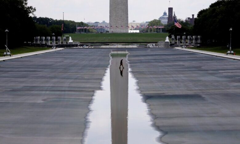 Report: Company that renovated Lincoln Memorial Reflecting Pool says issue is with primer, not vandalism – WTOP News
