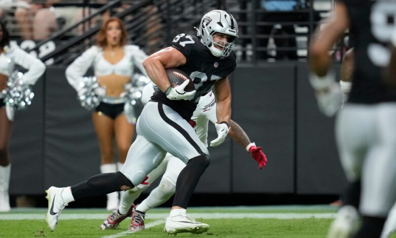 Raiders sign tight end Michael Mayer to a 3-year, M contract extension, AP source says – WTOP News Raiders sign tight end Michael Mayer to a 3-year, M contract extension, AP source says – WTOP News