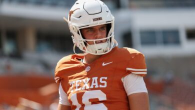 Arch Manning appears to suffer wrist injury during Texas-Ohio State game
