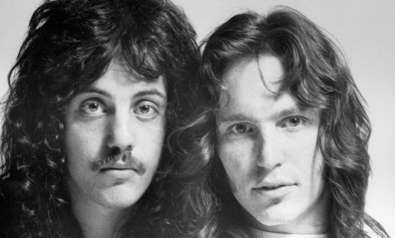 Billy Joel Announces Death of Early Bandmate Jon Small Billy Joel Announces Death of Early Bandmate Jon Small