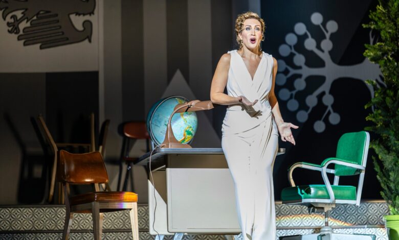 Soprano Brenda Rae flies in to replace Lauren Snouffer for Opera Philadelphia’s opening night – WTOP News Soprano Brenda Rae flies in to replace Lauren Snouffer for Opera Philadelphia’s opening night – WTOP News