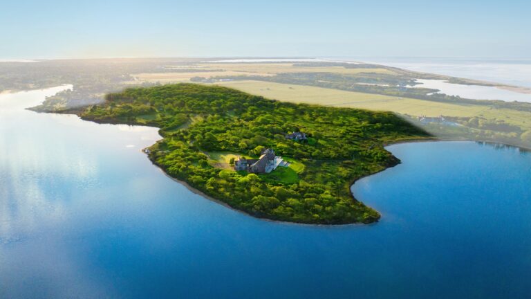 Martha’s Vineyard home sale breaks Massachusetts record at  million