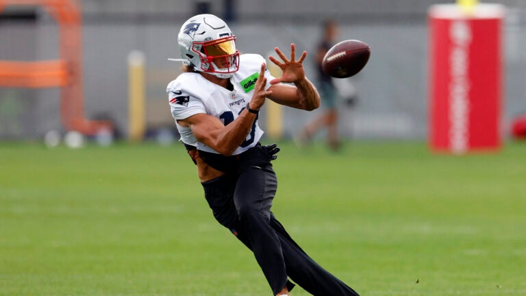 Patriots reportedly unwilling to trade away WR Mack Hollins Patriots reportedly unwilling to trade away WR Mack Hollins