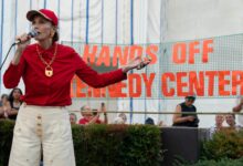 Thousands join protest outside Kennedy Center, expressing concern that Trump might tear it down – WTOP News