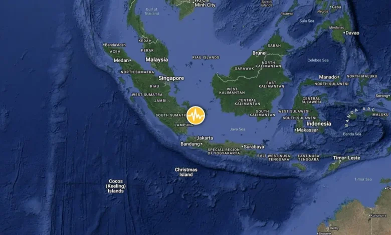 Strong M6.6 earthquake hits Java, Indonesia
