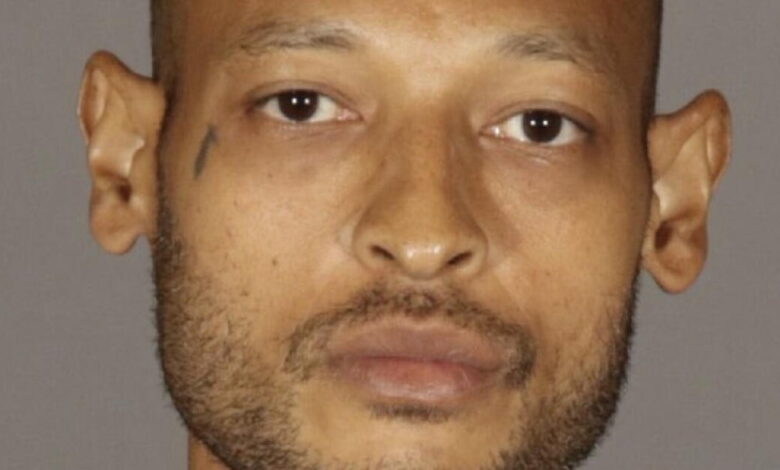 Notorious crouching sniffer known throughout Glendale and Burbank is arrested again