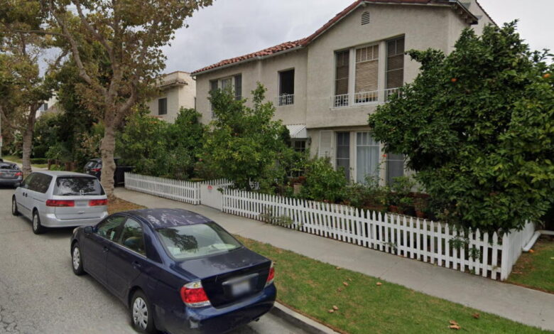 Two firefighters injured battling Beverly Hills apartment blaze amid sweltering temps