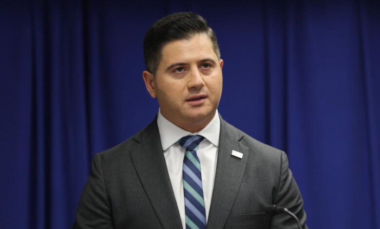 Orange County nonprofit treasurer charged with stealing 0,000 to pay mortgage, credit card bills Orange County nonprofit treasurer charged with stealing 0,000 to pay mortgage, credit card bills