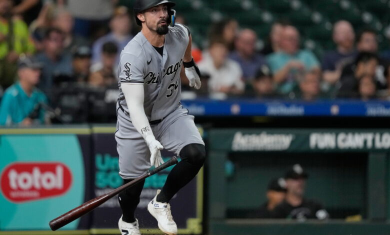 Playing time could be sparse for White Sox’ right-handed outfielders down the stretch