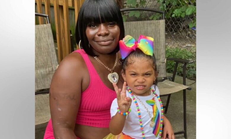 Mother who beat addiction fatally shot snuggling in bed with her 2 daughters, sister and police say Mother who beat addiction fatally shot snuggling in bed with her 2 daughters, sister and police say