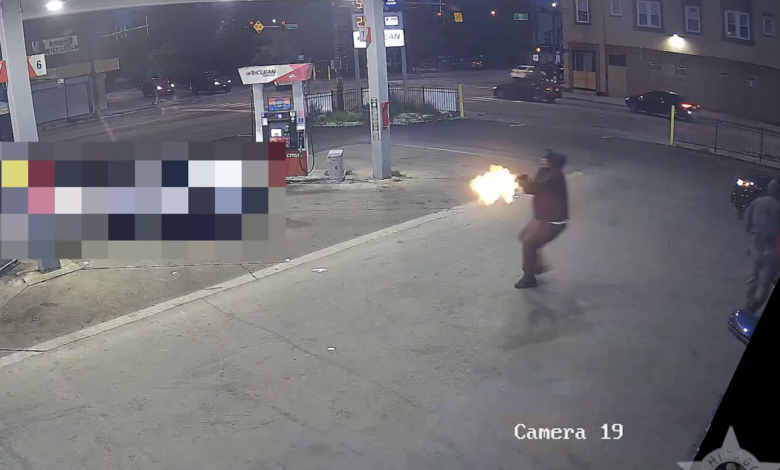 Cops release video of fatal gas station ambush in Greater Grand Crossing Cops release video of fatal gas station ambush in Greater Grand Crossing