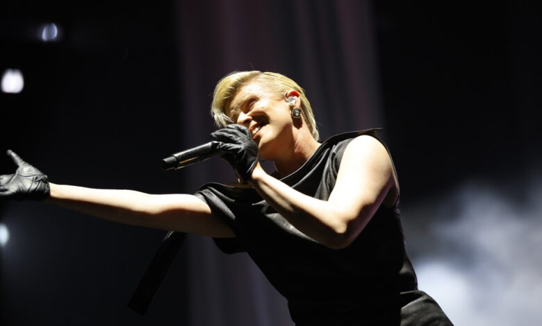 Review: Swedish pop icon Robyn is a dancing queen as she brings her Sexistential tour to Chicago