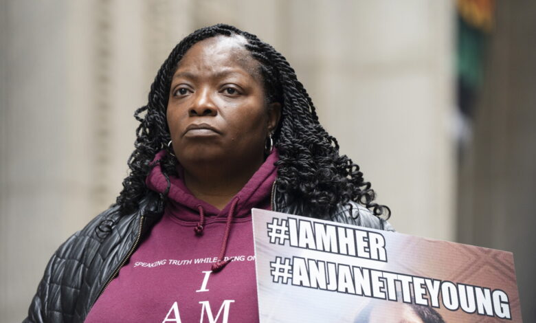 Chicago police supervisor who led botched Anjanette Young raid should be fired, appeals court rules Chicago police supervisor who led botched Anjanette Young raid should be fired, appeals court rules