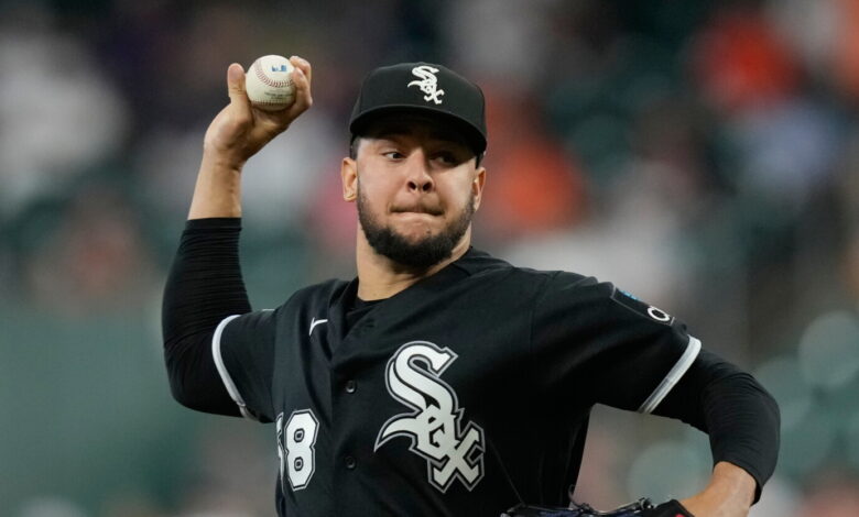 White Sox remain confident in Luis Castillo and Munetaka Murakami despite ugly road trip performance White Sox remain confident in Luis Castillo and Munetaka Murakami despite ugly road trip performance