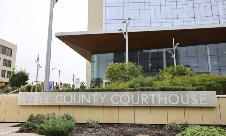 Suburban woman facing murder charges after killing 2-year-old before attempting self-harm