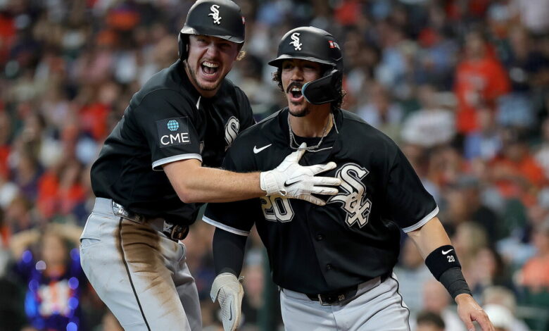 Victorious White Sox escape Peacock, advance to TBS, truTV