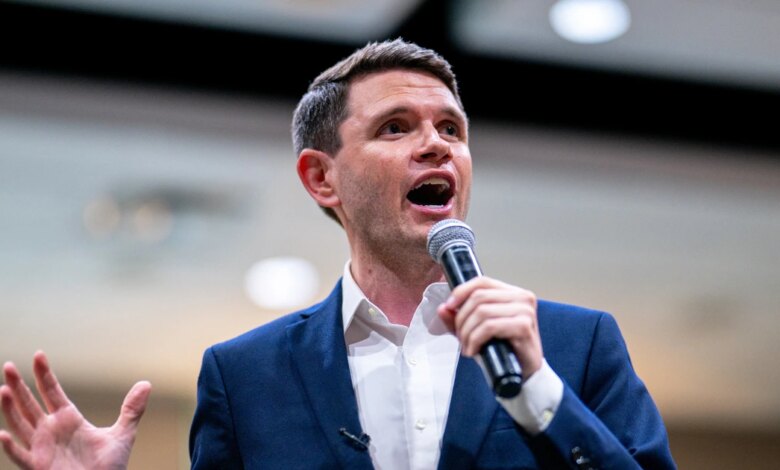 Texas Senate Candidates Hit Campaign Trail, Australian Lawmaker Injured in Car Attack, and NBA Season Tips Off