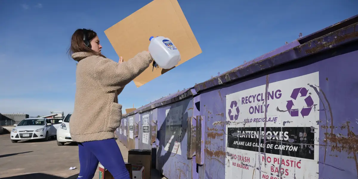 Navigating Confusing Municipal Standards: 25 Common Household Items That Do Not Belong in the Recycling Bin Navigating Confusing Municipal Standards: 25 Common Household Items That Do Not Belong in the Recycling Bin