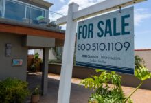 US Housing Market Shifts Toward Buyers Amid High Mortgage Rates and Rising Inventory