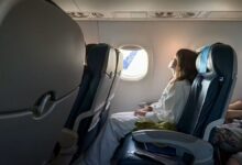 Delta Passenger Defends Using Earring on Sleeve to Guard Personal Space in Armrest Dispute