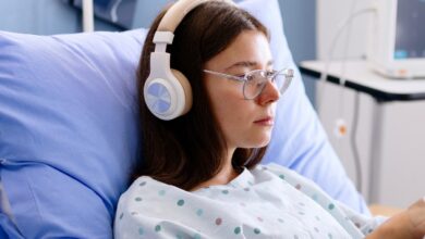 Noise-Cancelling Headphones Help Prevent Vomiting After Surgery