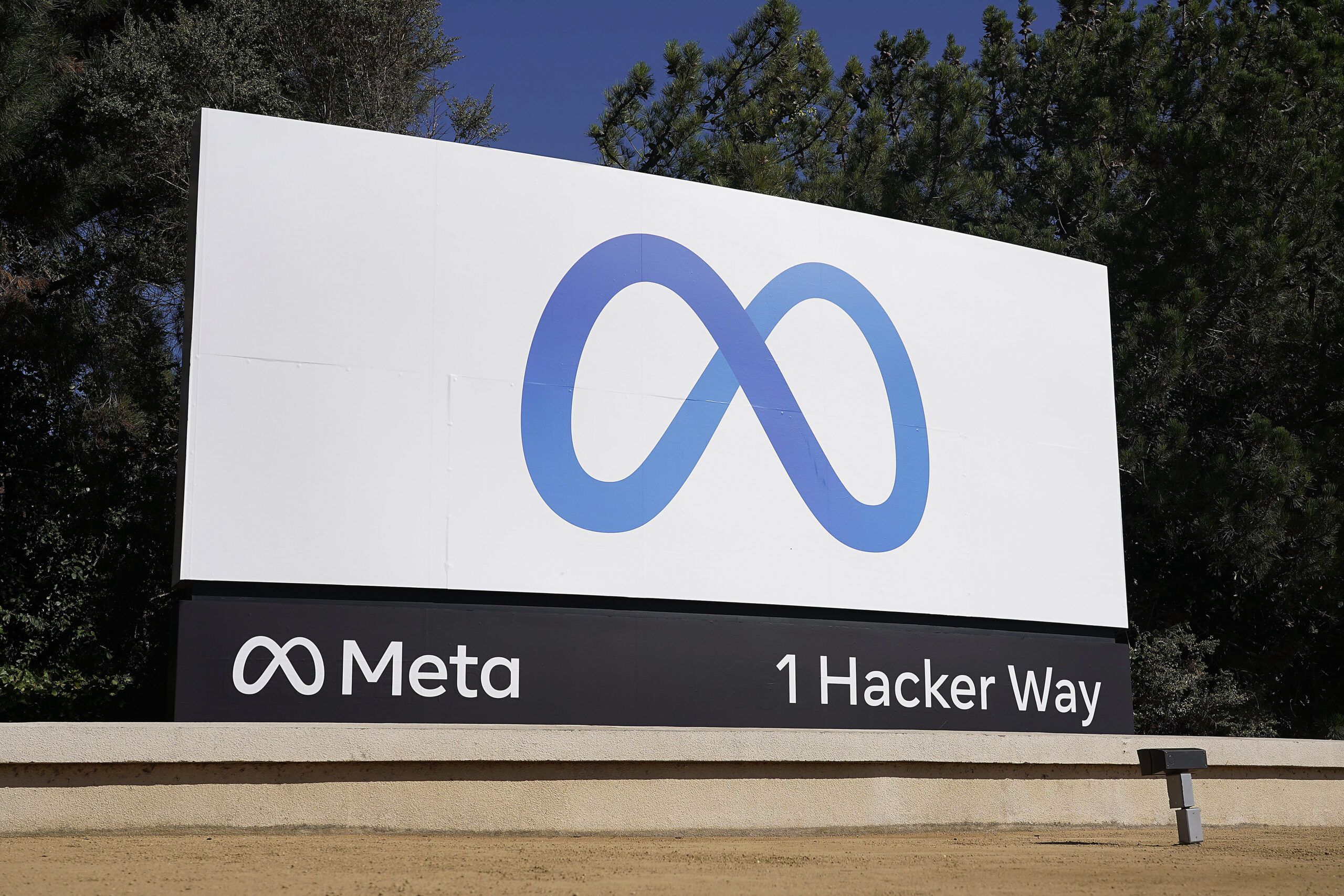 New Mexico Judge Orders Meta to Pay Billion Over Privacy and Cambridge Analytica Scandal New Mexico Judge Orders Meta to Pay Billion Over Privacy and Cambridge Analytica Scandal